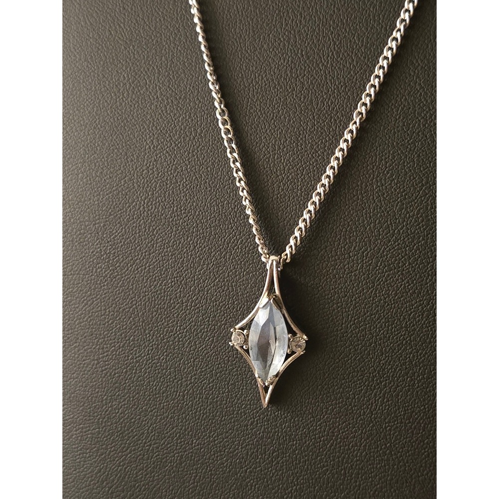 Avon Blue Stone Rhinestone Silvertone Necklace Crystal Palace 1976 Vintage